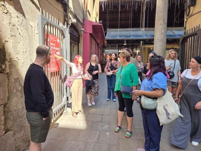 Barcelona: Delicious Food Tour and City Center Sightseeing - Who Would Love This Tour?