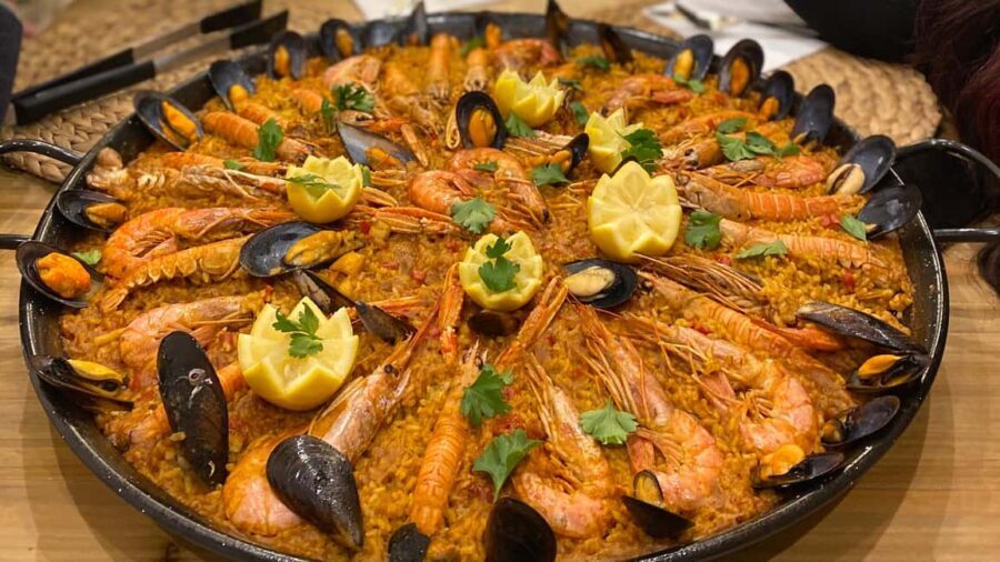 Barcelona Evening Cooking Class: 5-Course, 3 Paellas & Cava - Analyzing the Value