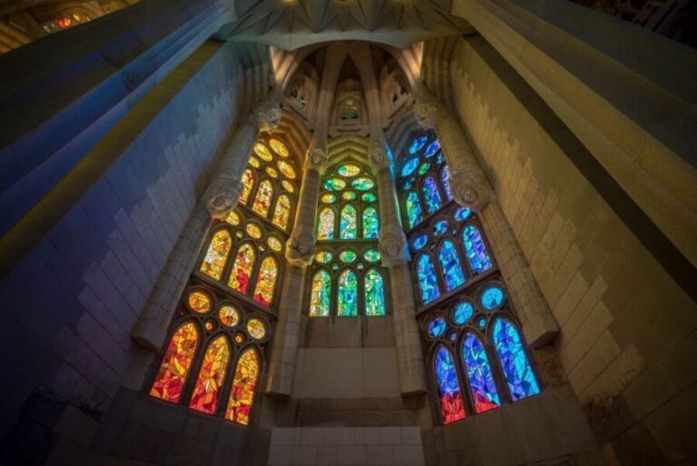 Barcelona: Exclusive Sagrada Familia Private Guided Tour - Who Should Consider This Tour?