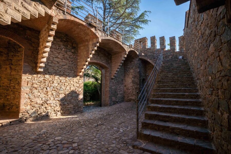Barcelona: Exploring Gaudí's Hidden Gem, Bellesguard Tower - The Experience Itself: What to Expect