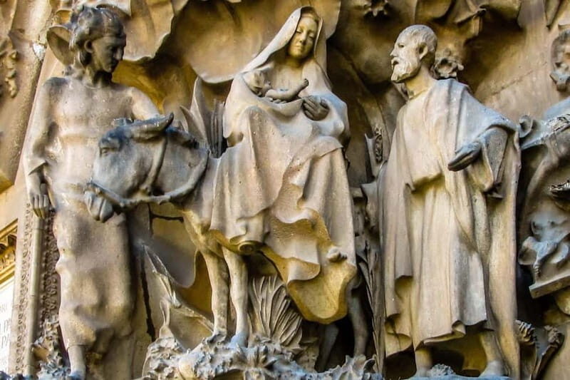 Barcelona: Family Friendly Tour of Sagrada Familia - Who Should Consider This Tour?