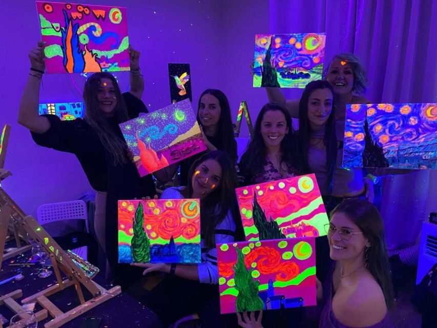 Barcelona: Fluorescent Paint and Wine Workshop - The Social and Relaxing Vibe