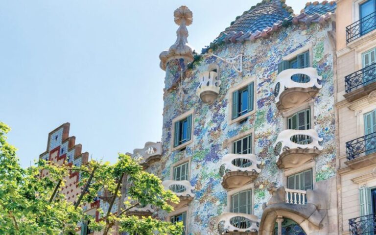 Barcelona: Gaudí Sightseeing Guided Segway Tour - The Cost and Value