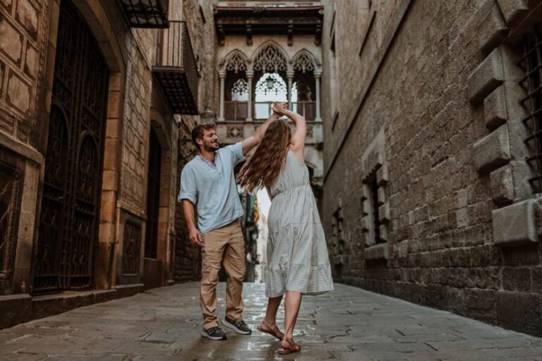 Barcelona: Gothic Quarter Cinematic Photoshoot and Guide - What Makes the Photos Special