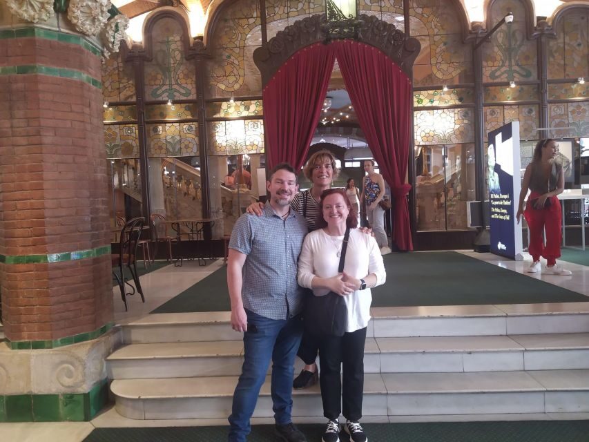 Barcelona: Gothic Quarter Legends Walking Tour with Tapas - Exploring the Old Jewish Quarter and Iconic Squares