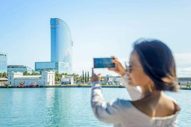 Barcelona: Helicopter, Boat Ride, and Old Town Walking Tour - What Travelers Are Saying