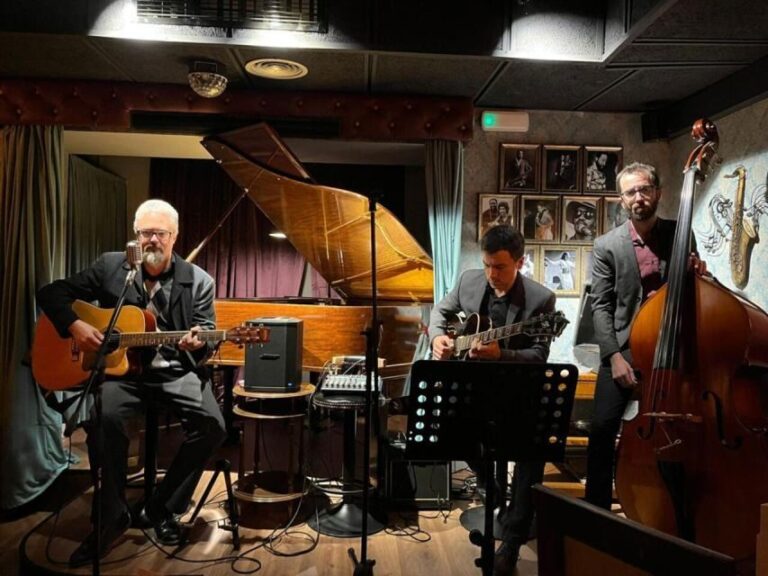 Barcelona: Jam Session - Jazz, Cocktails and Tapas - The Atmosphere and Setting