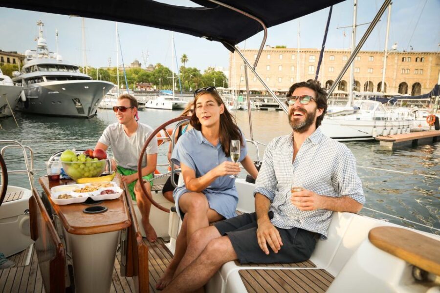 Barcelona: Light Brunch Sailing Experience with Drinks - What Makes the Sailing Experience Special?