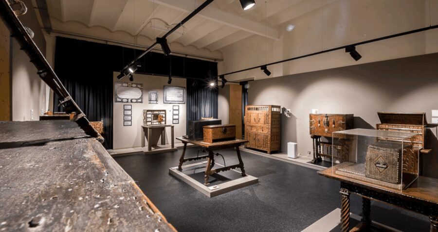 Barcelona: Nuria's Pla House-Museum Guided Tour - The Architectural and Artistic Charm