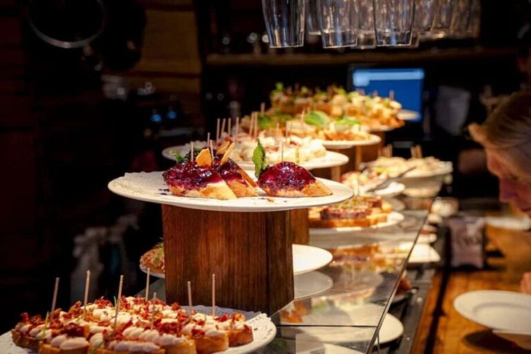 Barcelona: Old City Hidden Gems, Tapas, & Drinks Guided Tour - What the Reviews Say