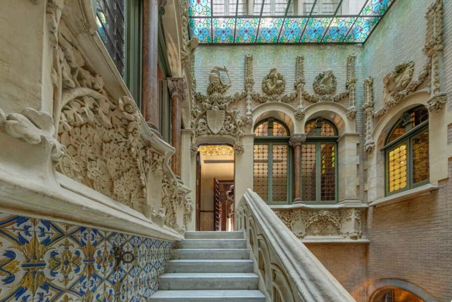 Barcelona: Palau Baró de Quadras Tickets and Guided Tour - Who Will Enjoy This Tour?