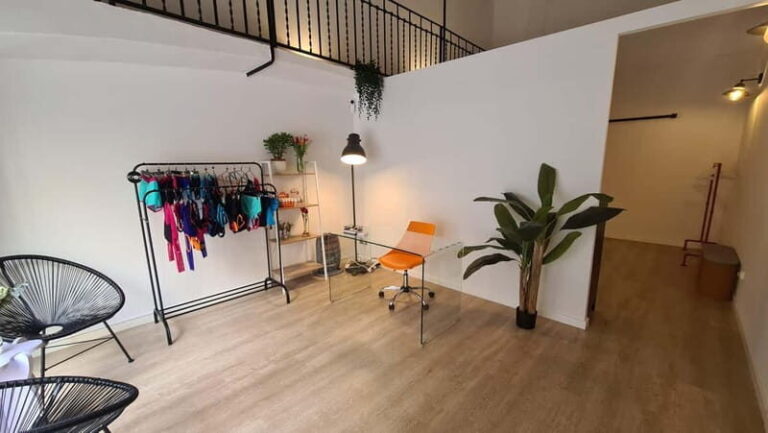 Barcelona: Pole Dancing Class - What to Bring and Additional Details