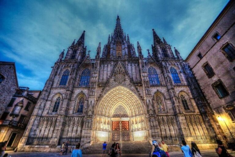 Barcelona Private Guided Walking Tour - Discovering Gothic and Artistic Marvels
