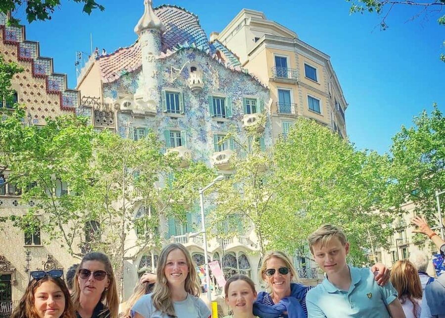 Barcelona: Ramblas, Old Town & Gaudí Houses Walking Tour - Price and Value