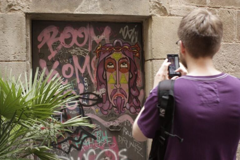 Barcelona: Raval Street Art and Graffiti Walking Tour - What’s Included and What’s Not