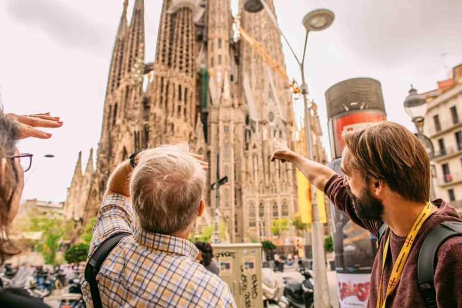 Barcelona: Sagrada Familia and Park Guell Highlights Tour - Practical Details and Tips
