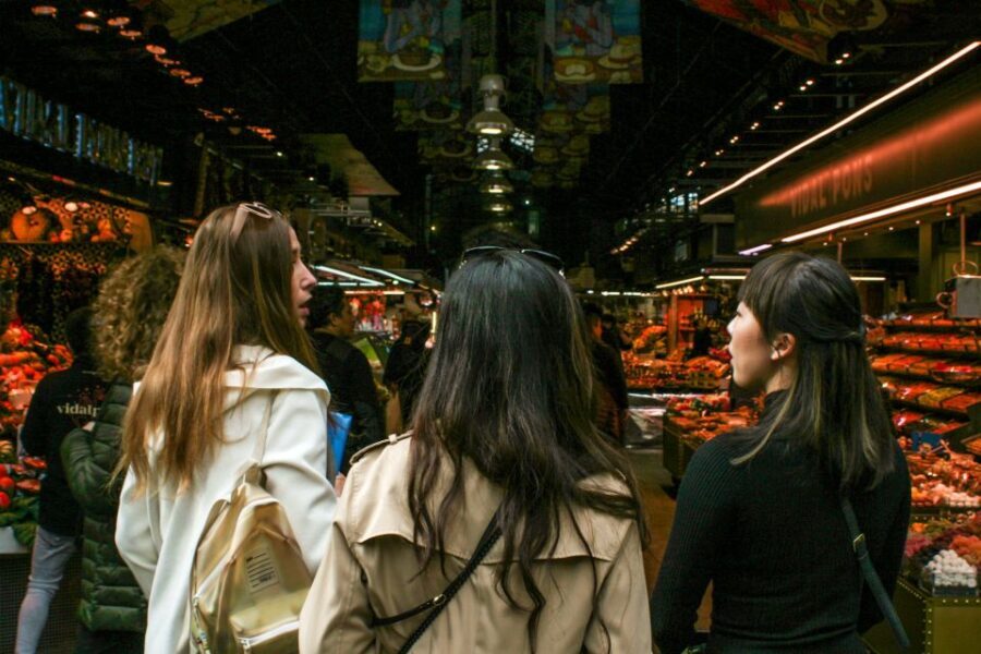 Barcelona: Sagrada Familia, Park Güell & Gothic Quarter Tour - What Makes This Tour Stand Out?