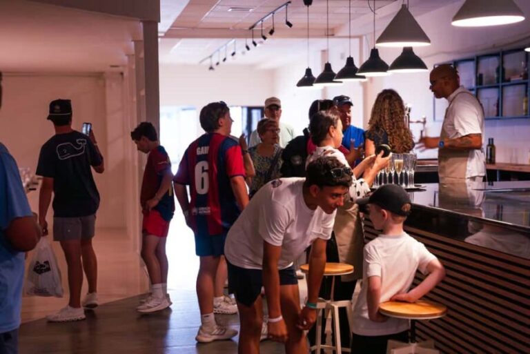 Barcelona: Spanish Tapas Cooking Class with Wine - The Itinerary in Detail