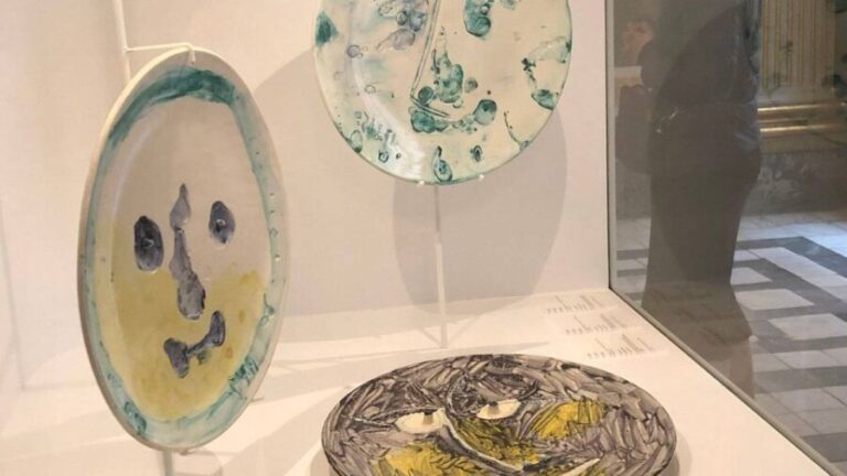 Barcelona: Tapas & Picasso Museum Guided Walking Tour - In-Depth Breakdown of the Tour