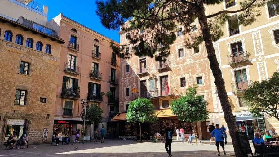 Barcelona Uncovered: A Unique Walking Adventure - What You Will See and Experience