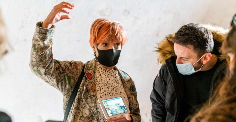 Barcelona: Walking tour with Montjuic Castle & Cable Car - Itinerary Breakdown