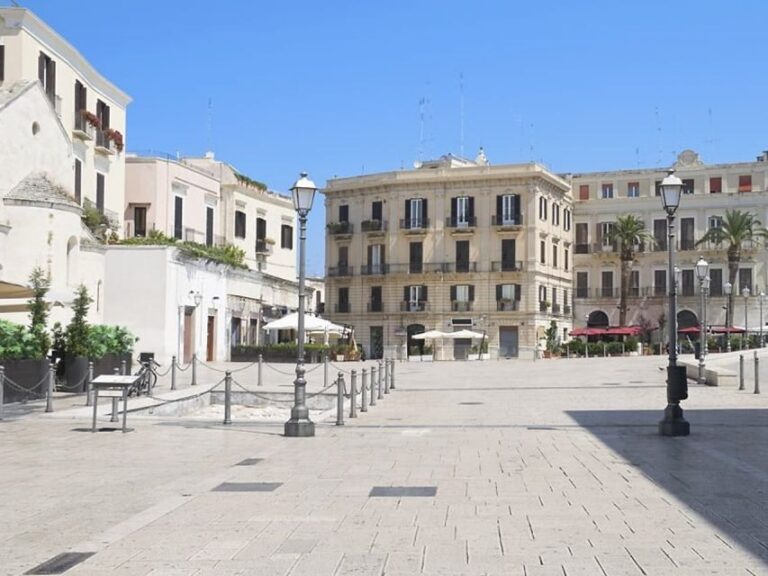 Bari: Alleys of the Ancient Village Exploration Tour - Sightseeing and Architectural Gems