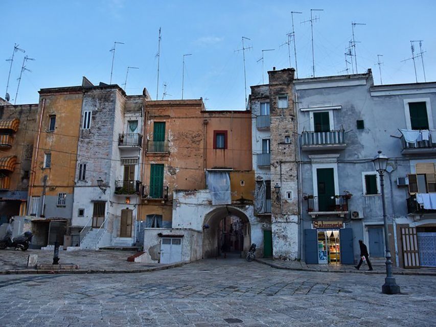 Bari: Norman-Swabian Castle Guided Tour - What Makes This Tour Stand Out?