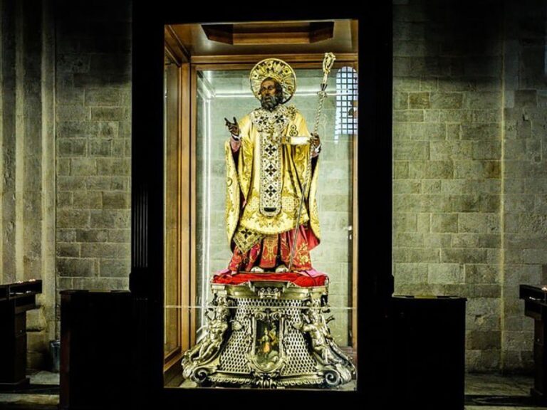 Bari: St. Nicholas Basilica and Crypt Guided Tour - An In-Depth Look at the Basilica and Crypt Tour