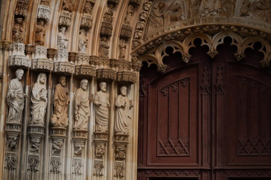 Batalha: A Local's Guided Tour of the Batalha Monastery - The Practical Side