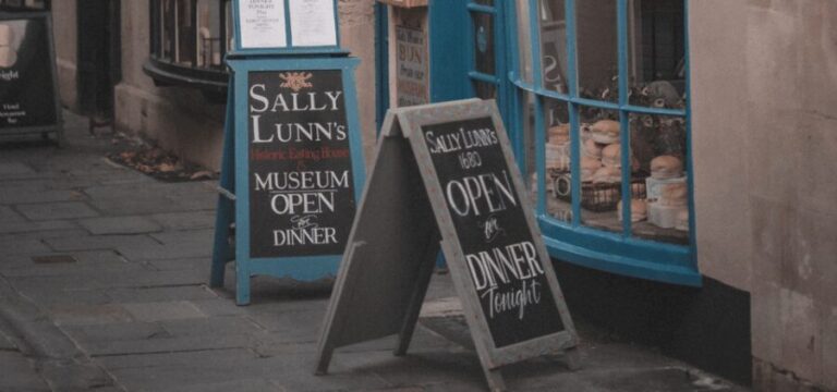 Bath : 2 Hour Historic Walking Tour With An App - Analyzing the Value