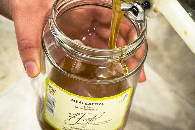 Beekeeping experience " Areti Honey " - The Personal Touch and Family Legacy