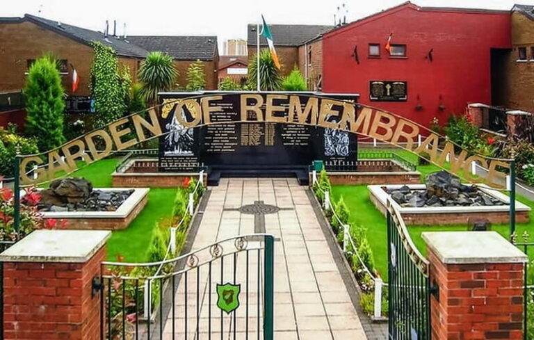 Belfast: Political Taxi Tour - What’s Included and What’s Not