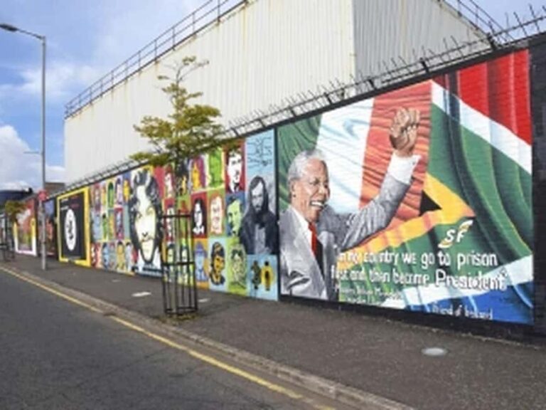 Belfast: Private Driver-Guided City Tour - Who Should Consider This Tour?