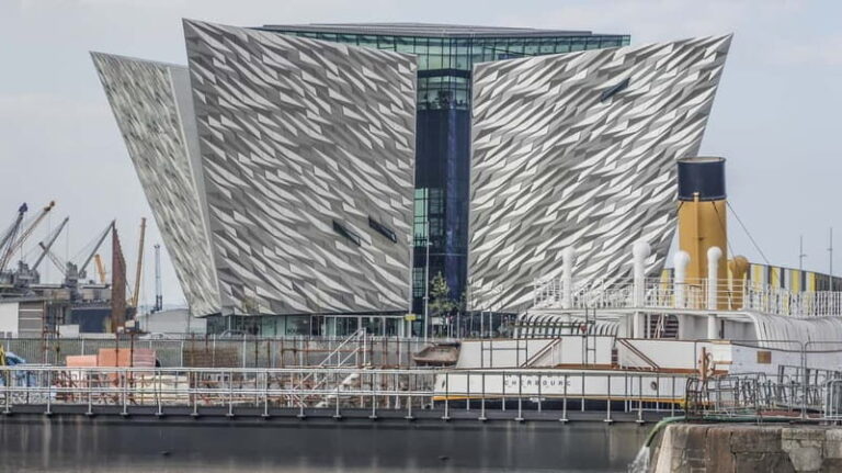 Belfast: Private Walking Tour with a Local - What to Expect During Your Tour