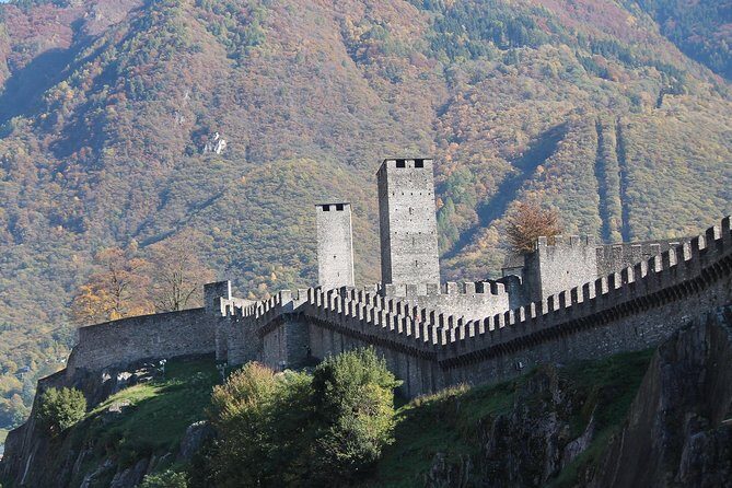 Bellinzona - Private Tour with a visit to Castelgrande - The Guide and Personal Touch