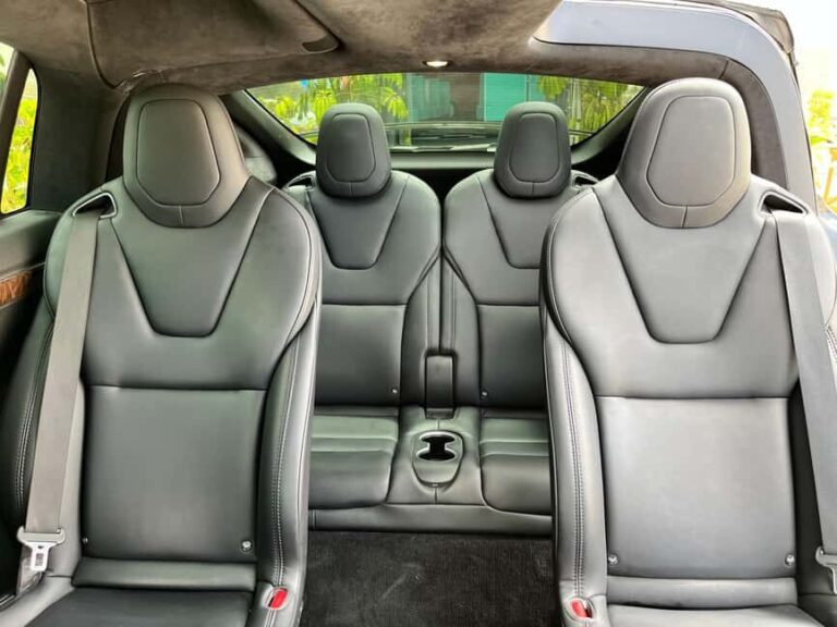 Benidorm: TESLA falcon wings tour to Museo del Motor - Why This Tour Brings Value