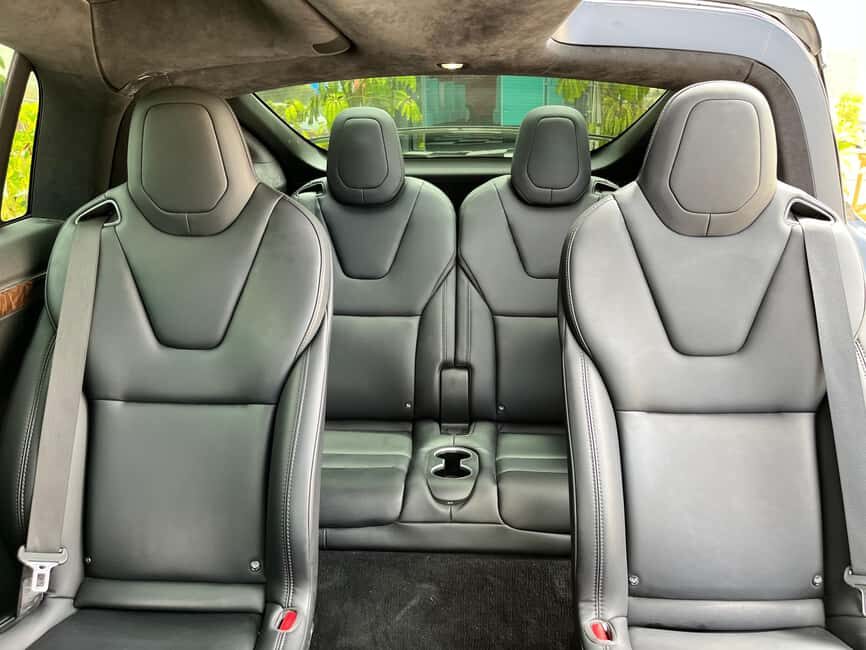 Benidorm: TESLA falcon wings tour to Museo del Motor - Why This Tour Brings Value