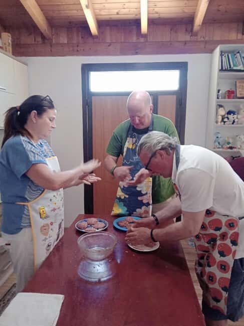 Berat: Discover Albania with Cooking Class w/ Drink Tastings - What to Expect on the Day