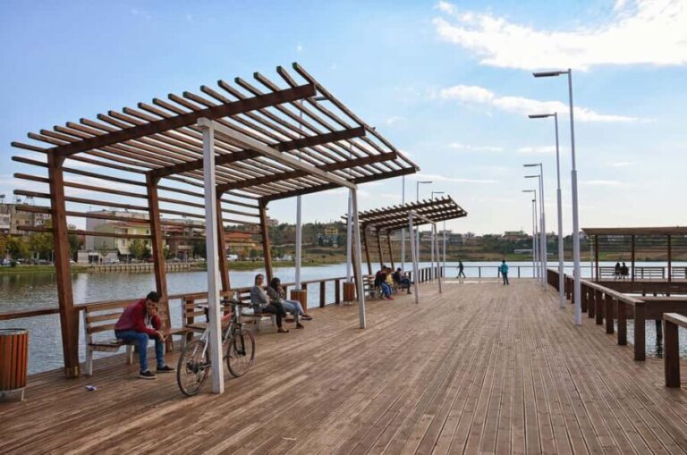 Berat & Durrës city and Belsh Lake Day Tour - The Nuts and Bolts