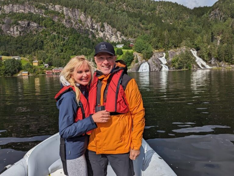 Bergen: Bergen Fjord by Zodiac or Pontoon Boat - The Vehicle: Zodiac or Pontoon