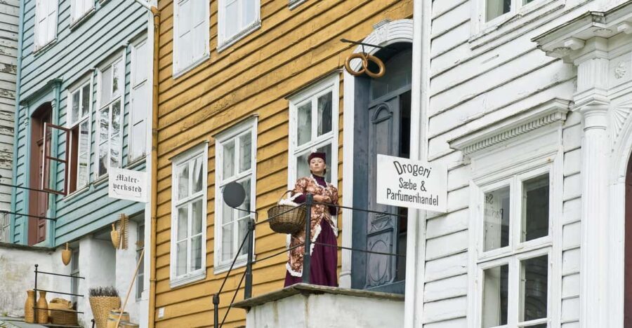 Bergen: Guided Car Tour with Old Bergen Museum & Fantoft - Who Should Consider This Tour?