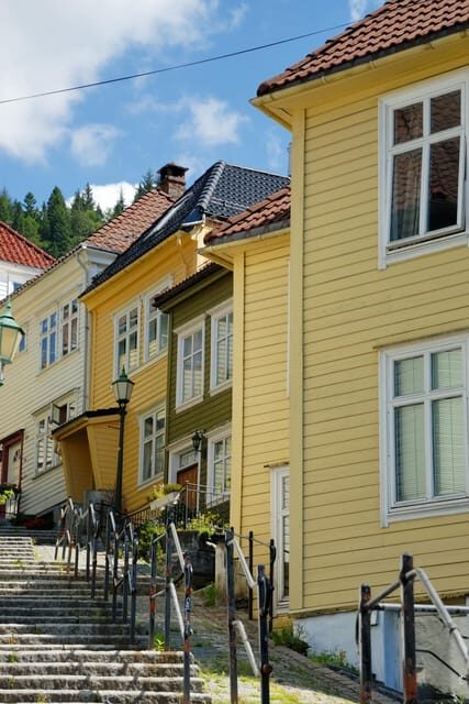Bergen: Private tour in your own language - Key Points