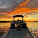 Berlin: Boat tour with cheese fondue - Who Should Consider This Experience?