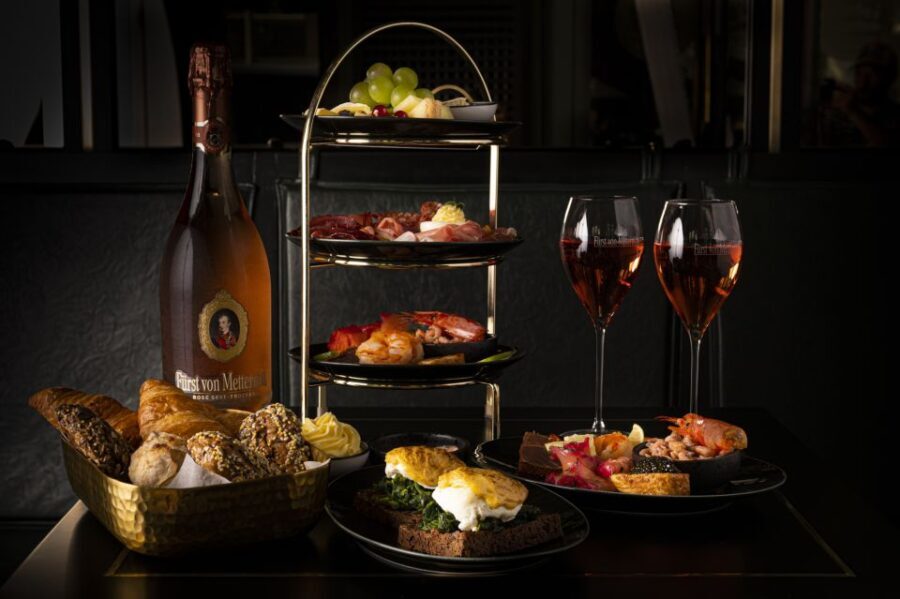 Berlin: Breakfast at Café Wintergarten - Who Will Love This Experience?