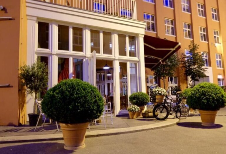 Berlin: Dinner in the Dark - What Are the Downsides?