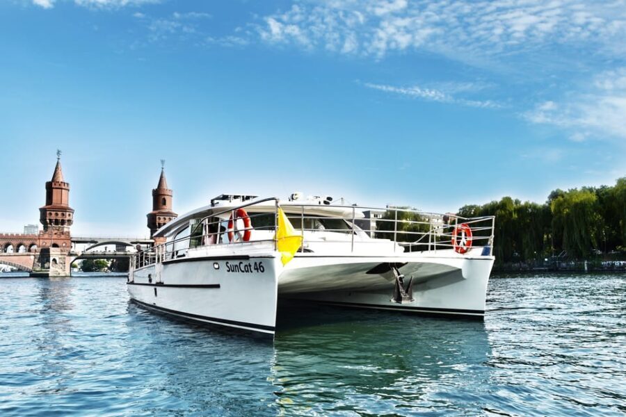 Berlin: Exclusive Boat Tour on a Solar-Powered Catamaran - The Itinerary: What You’ll See and Experience