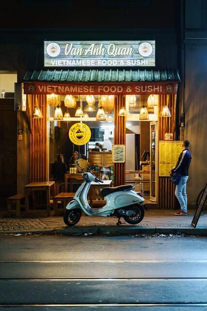 Berlin: Fotokurs Cinematic Street Photography - The Experience of a Small Group