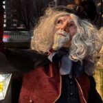 Berlin: Guided Walking Tour by Night - The Role of the Lamplighter and Actors