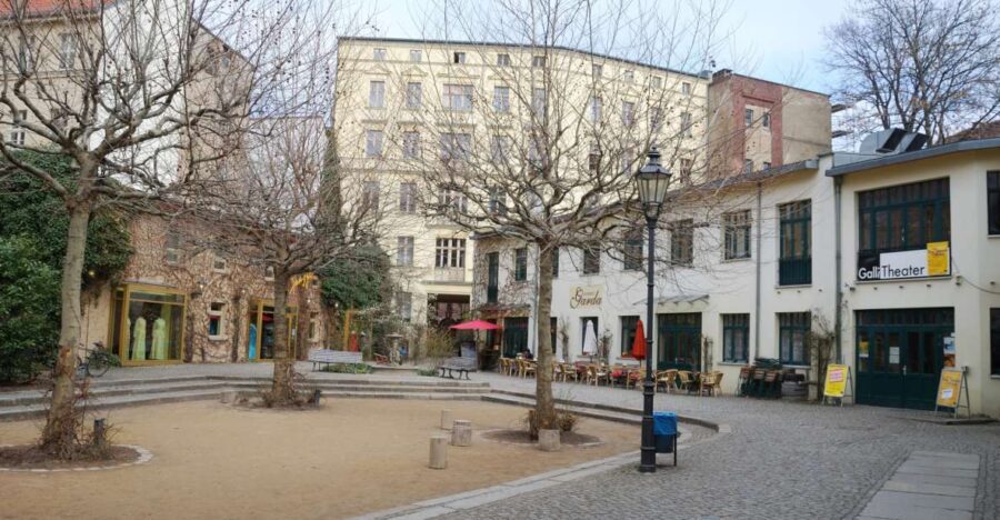 Berlin: Hackesche Höfe Courtyards Walking Tour - Is This Tour Right for You?