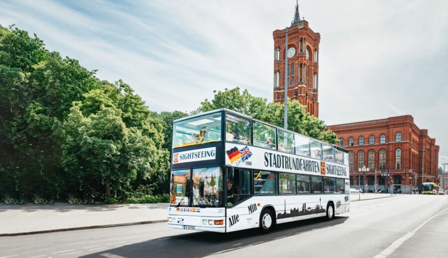 Berlin: Hop-on Hop-off Bus Tour with Live Commentary - What to Expect from the Experience